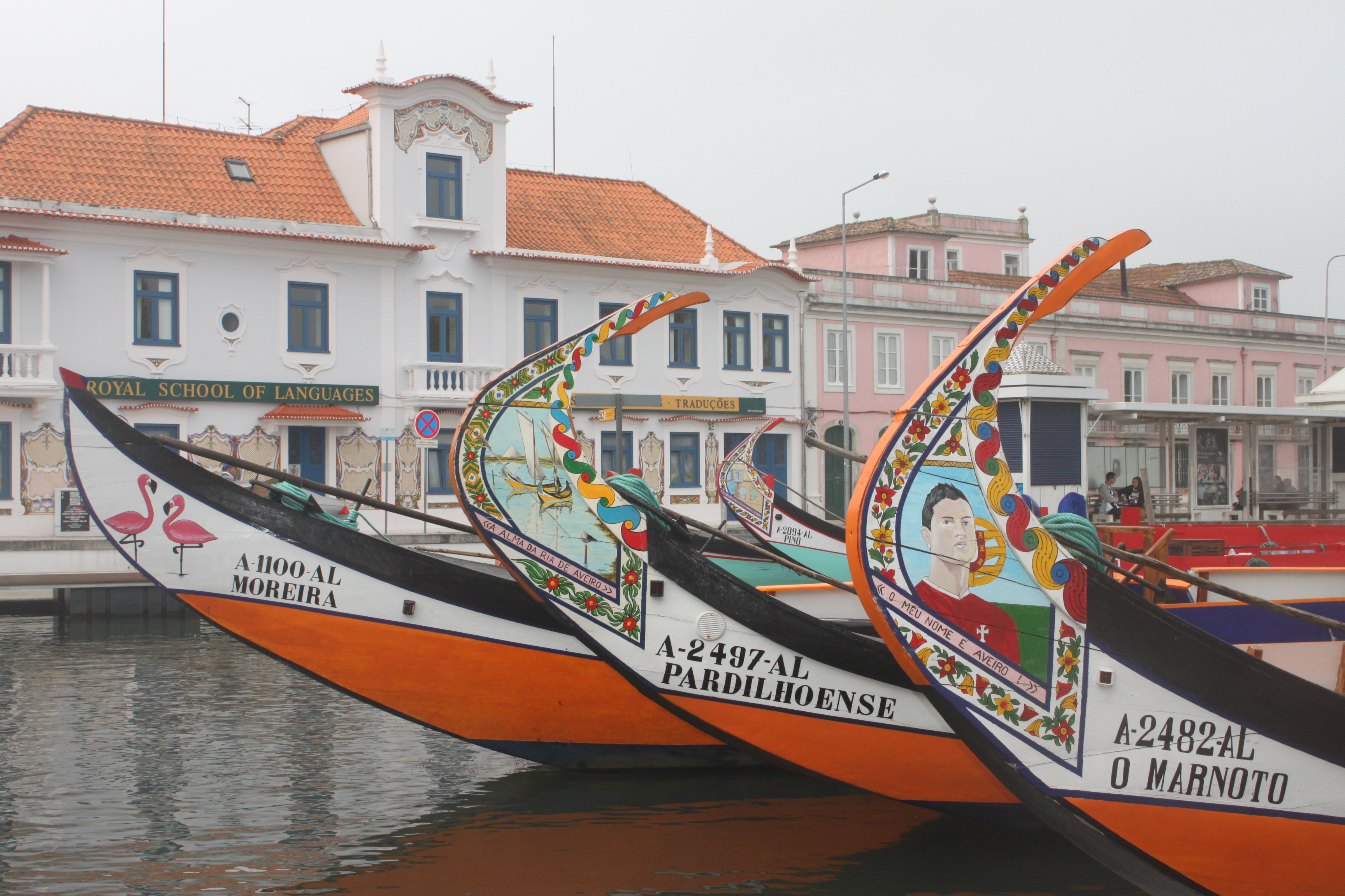Paseo en barco moliceiro en la ría de Aveiro